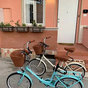 Flyhouse Bed & Breakfast Fiumicino