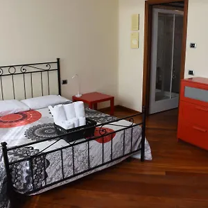 2* Affittacamere Corte Dei Miracoli